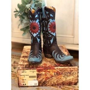 Ladies cowboy boots